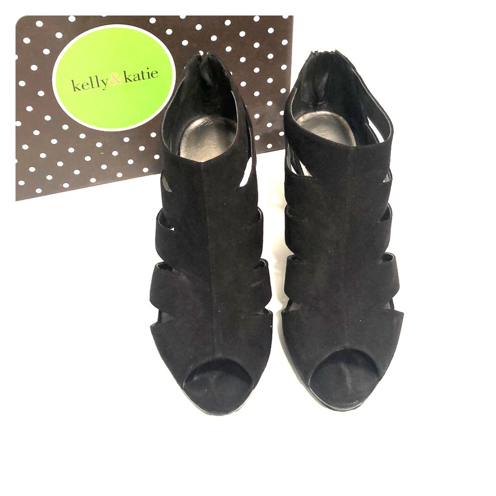 Kelly & Katie Black Strappy Heel